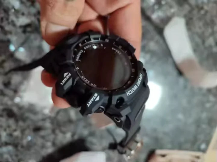 Reloj TERRA fotografiado por un comprador