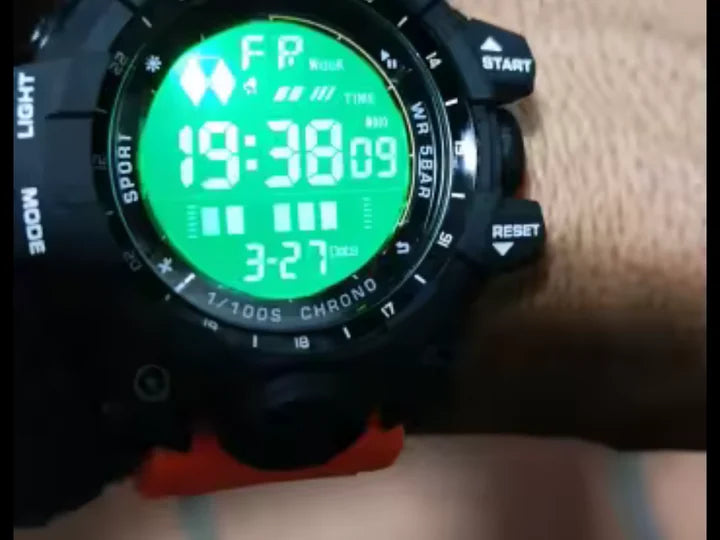 Reloj TERRA fotografiado por un comprador